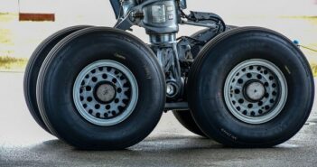 5 tonnes de pneus d’avion Boeing saisis par les Douaniers polonais
