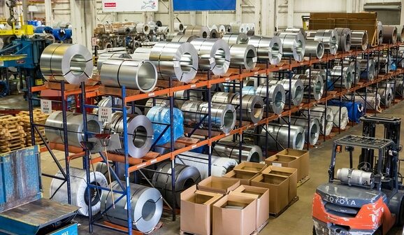 Acier : les droits de douane américains provoquent une chute de 34 % des exportations européennes