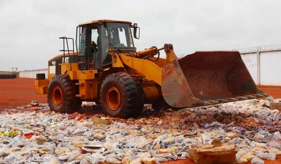 Destruction de 150 000 sachets frauduleux : un coup de filet des Douanes